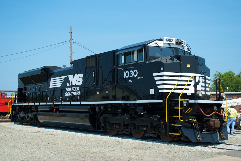 NS 1030 in a standard scheme numbered especially for the event.